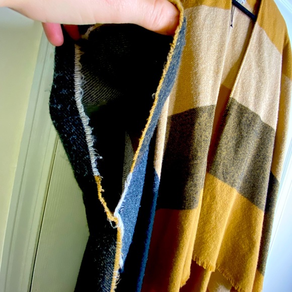 Anne Klein Neutral Multicolor Poncho - Picture 6 of 6